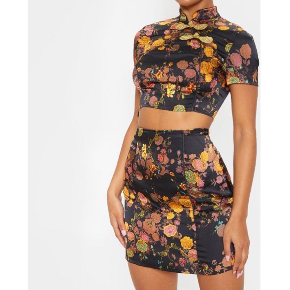 Pretty Little Thing Oriental Co-Ord Two Piece Crop Top & Skirt